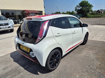 Used Toyota AYGO 2017 for sale - 79703458: Photo