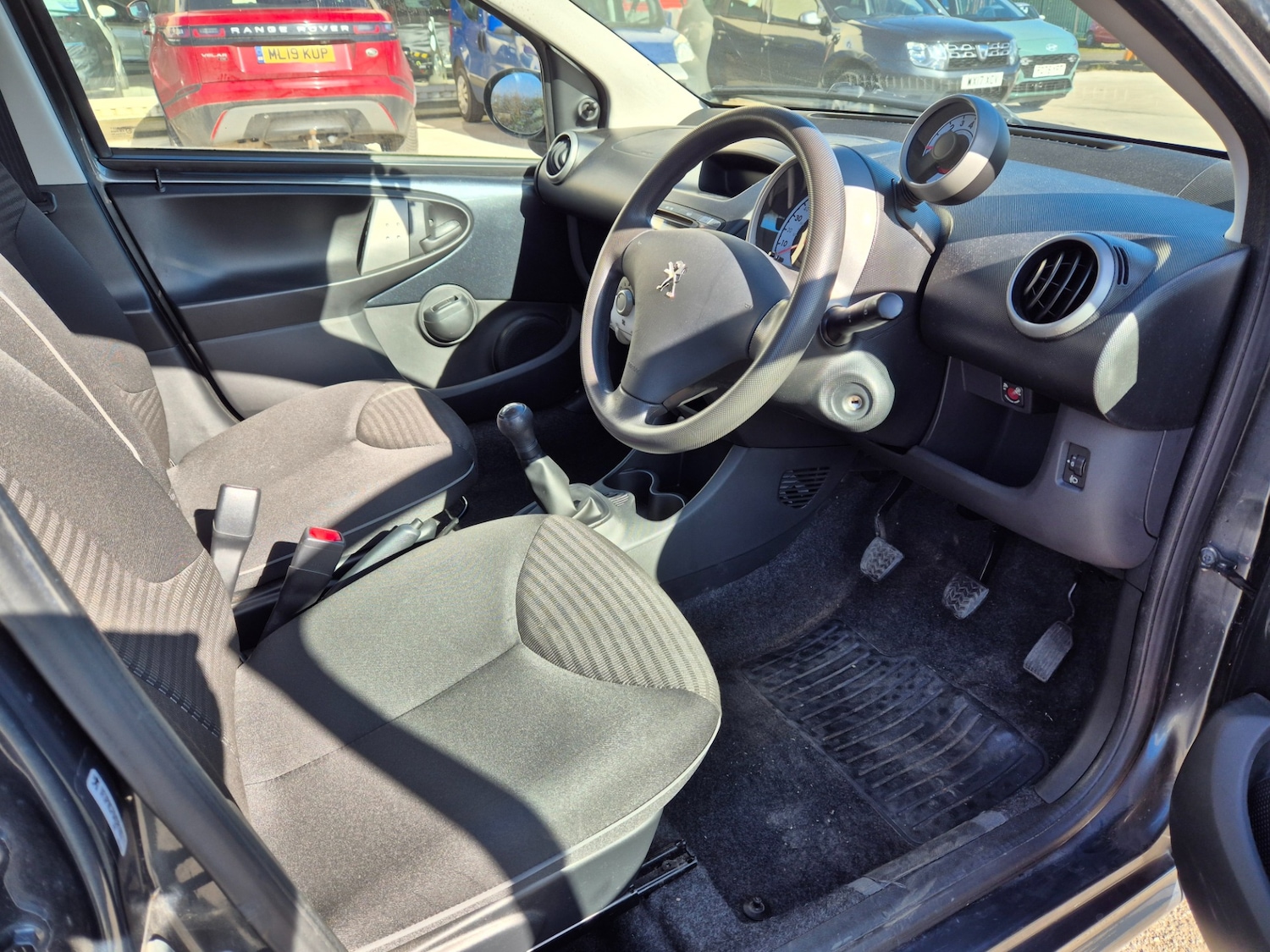 Used Peugeot 107 2014 for sale - 77916356: Photo 8