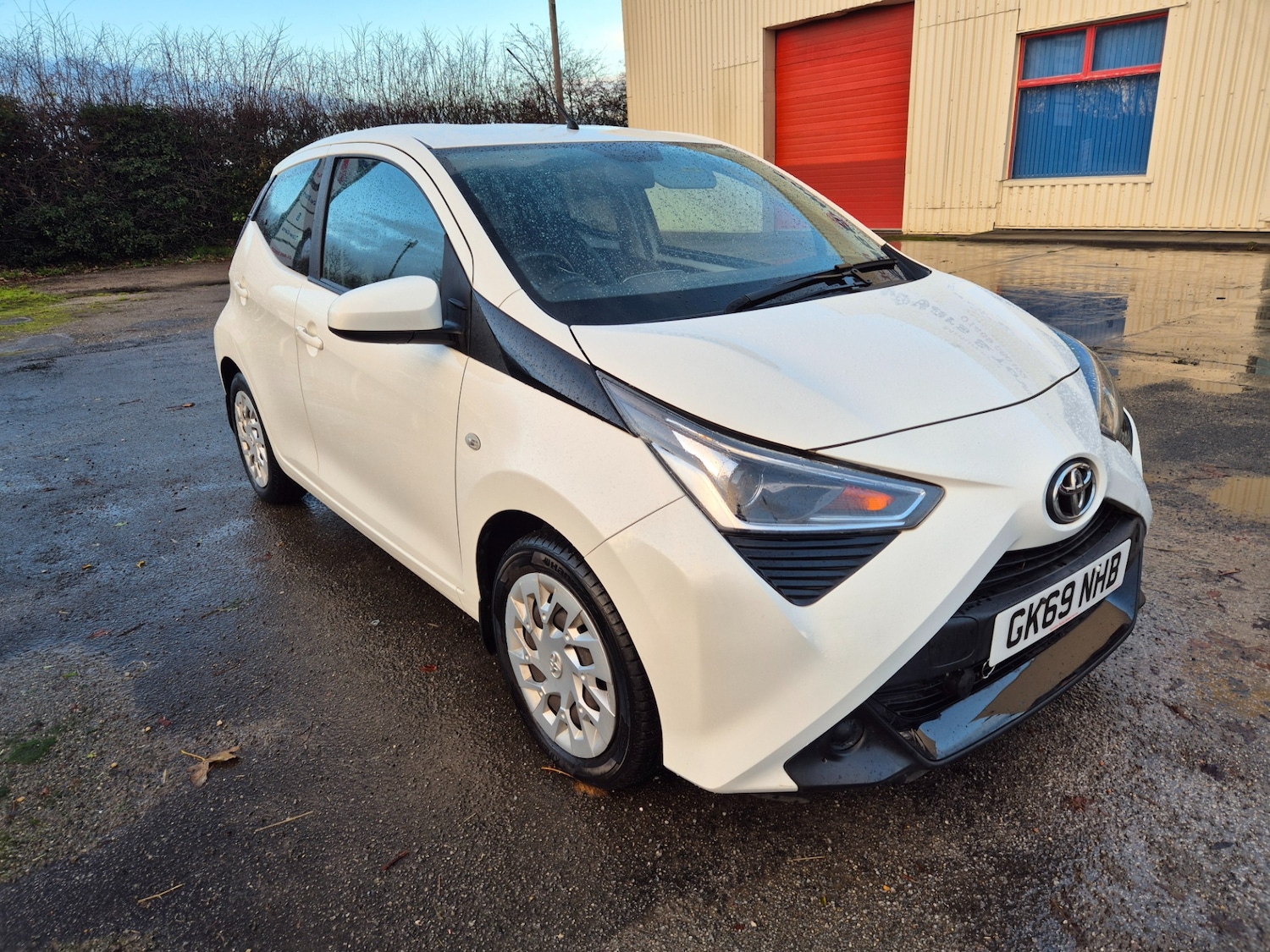 Used Toyota AYGO 2019 for sale - 76692685: Photo 8