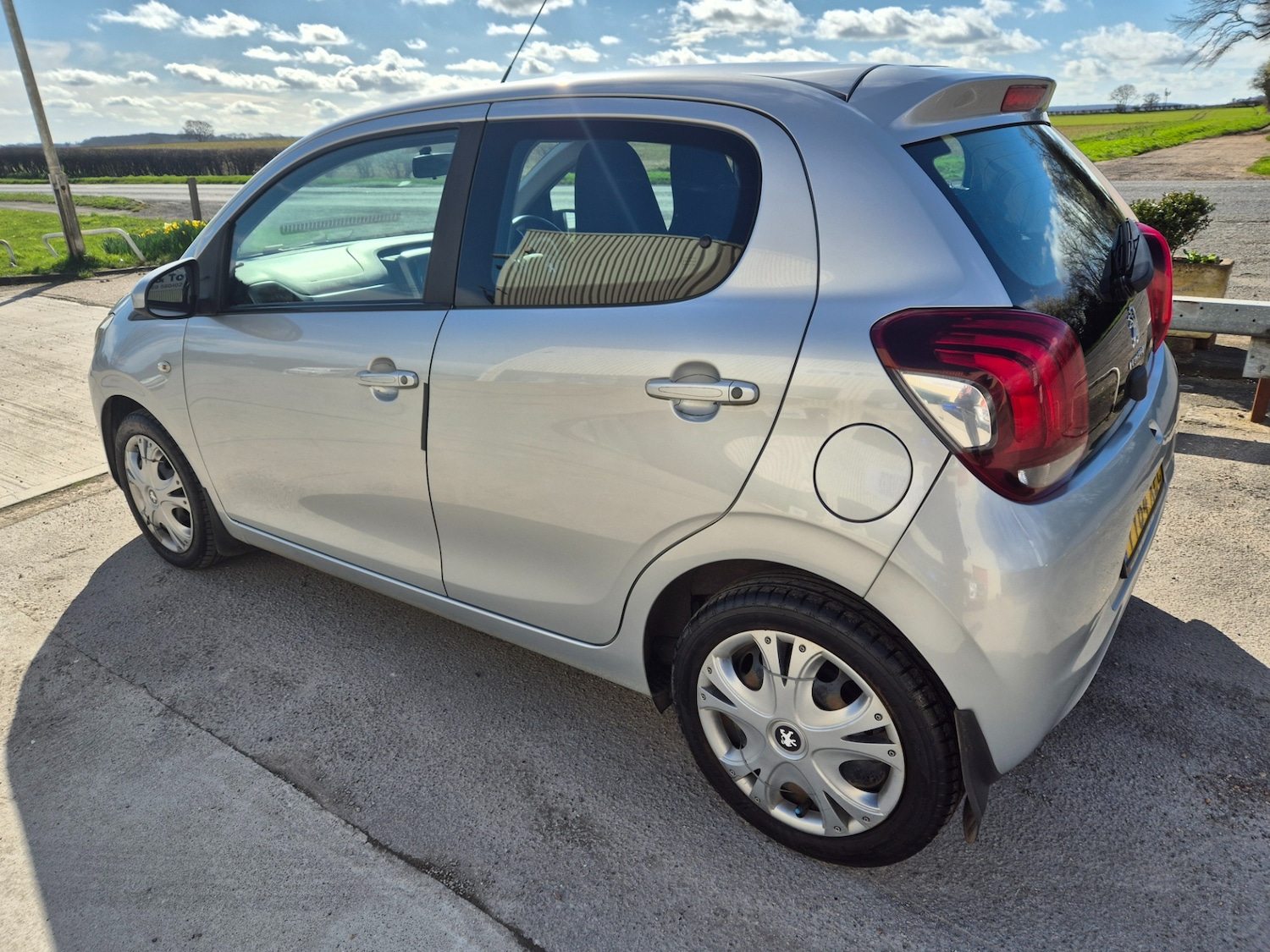 Used Peugeot 108 2014 for sale - 77812481: Photo 6