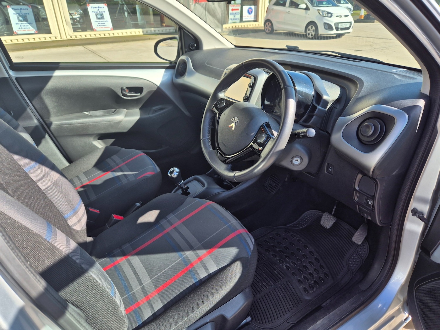 Used Peugeot 108 2014 for sale - 77812481: Photo 9