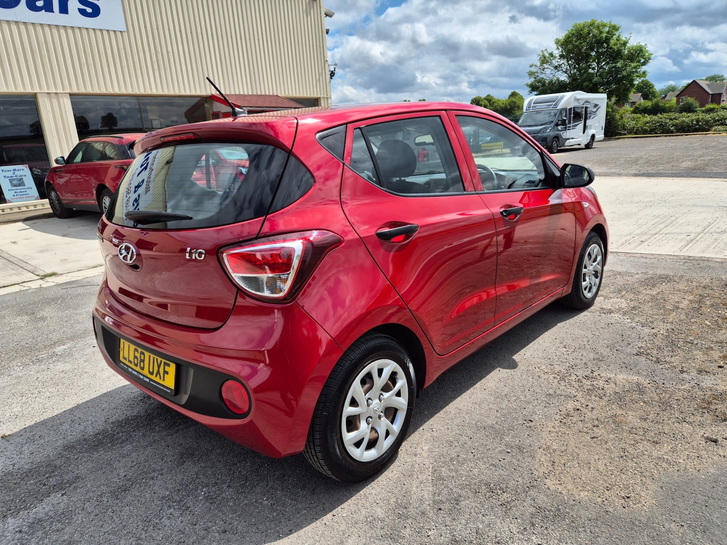 Used Hyundai i10 2018 for sale - 77135087: Photo 4
