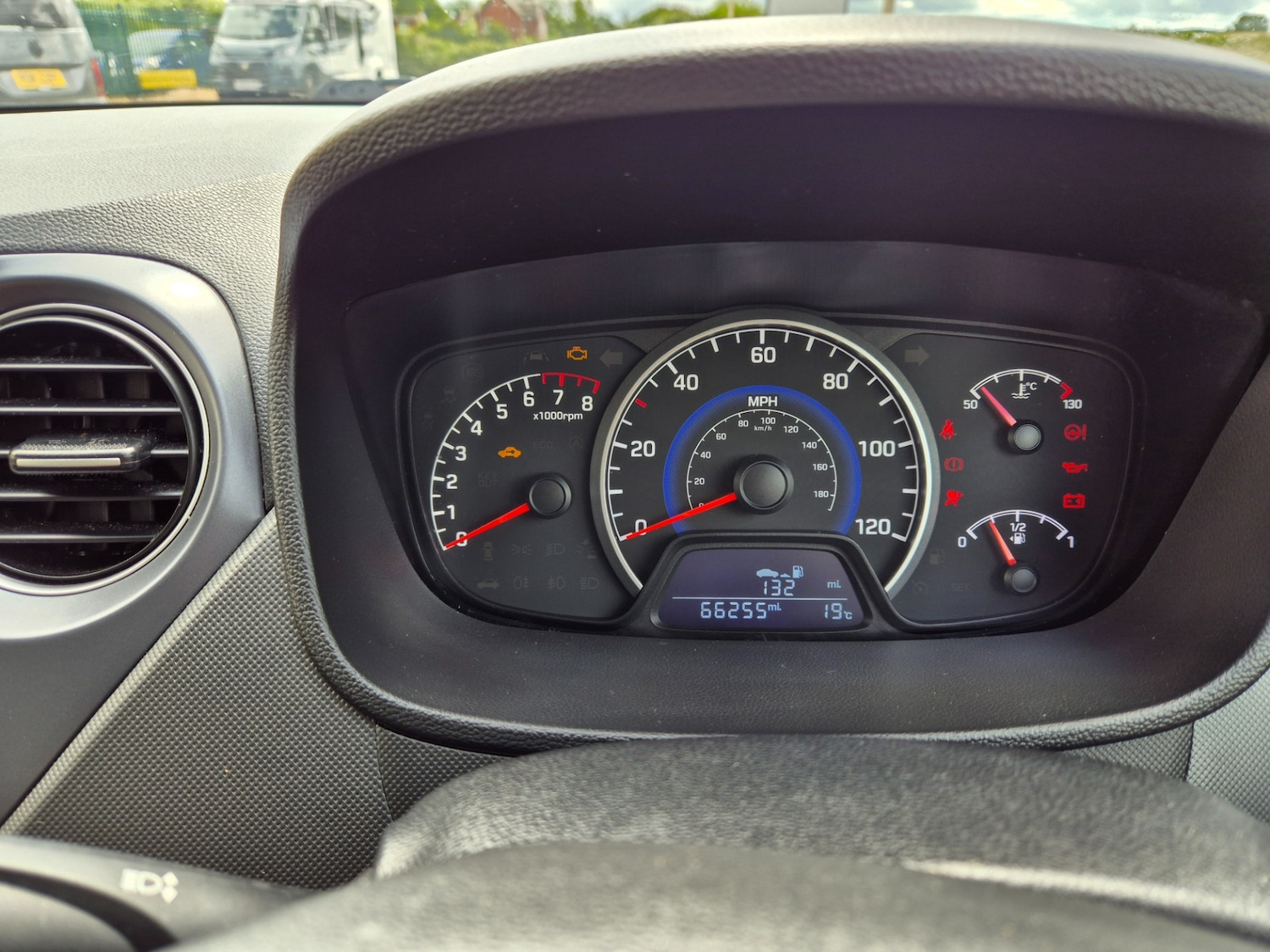 Used Hyundai i10 2018 for sale - 77135087: Photo 9