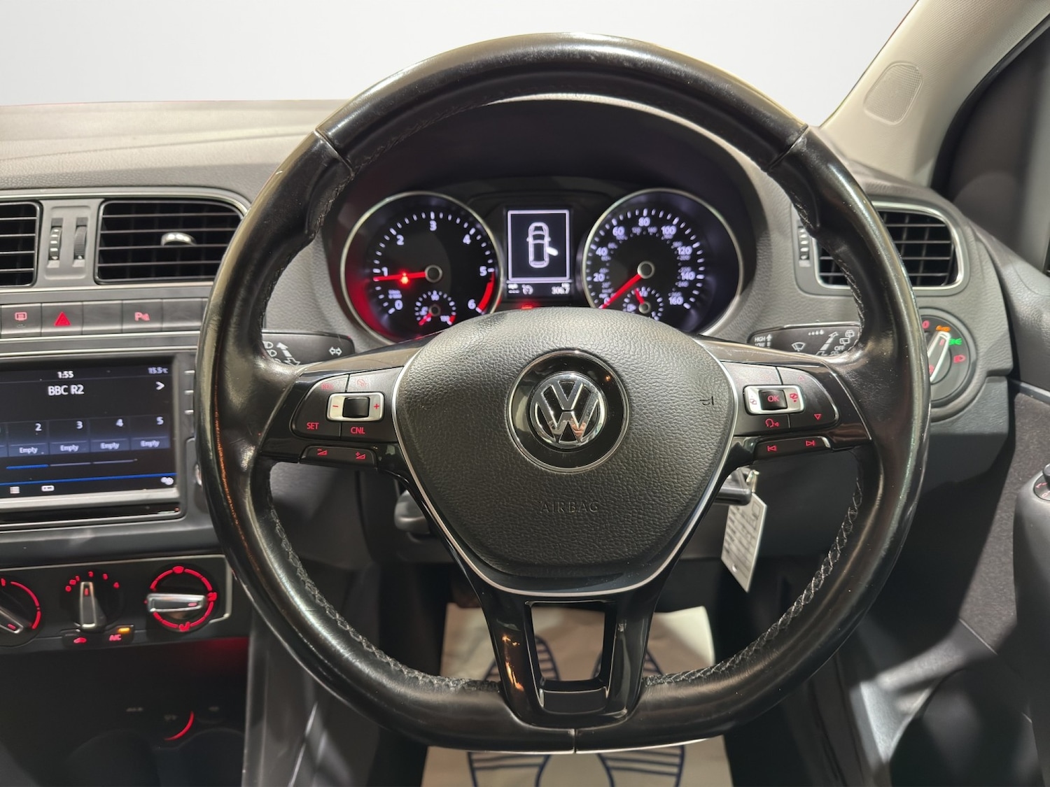 Used Volkswagen Polo 2017 for sale - 76579919: Photo 6