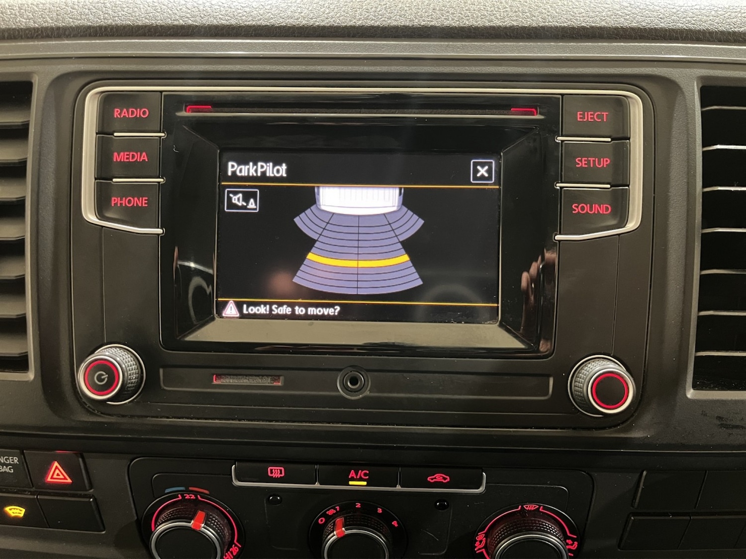 Used Volkswagen Transporter 2018 for sale - 77189288: Photo 14