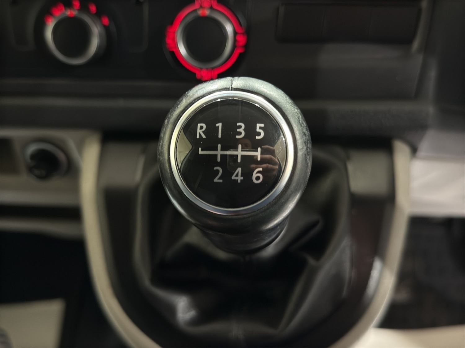 Used Volkswagen Transporter 2017 for sale - 76951115: Photo 10