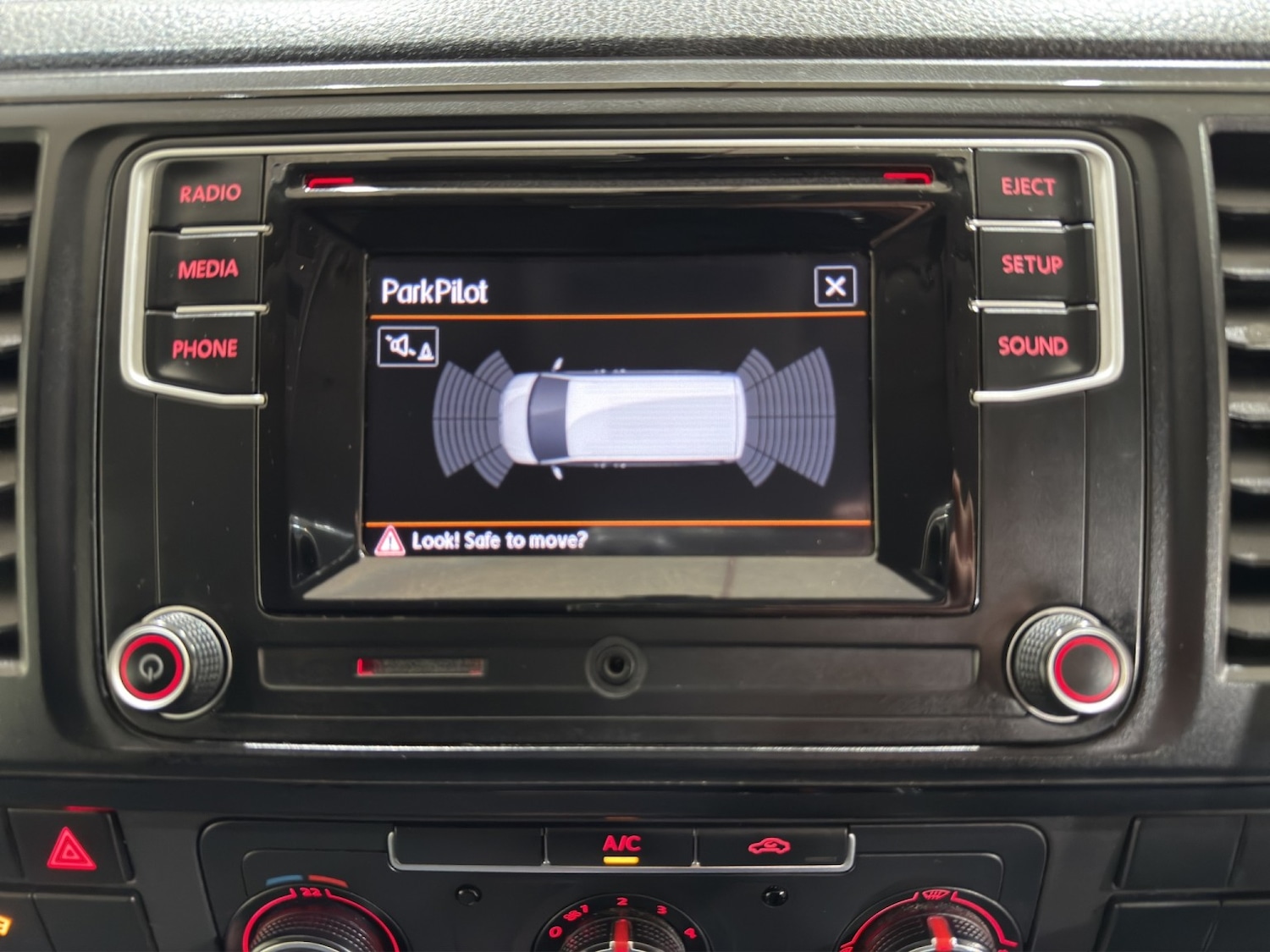 Used Volkswagen Transporter 2017 for sale - 76951115: Photo 18