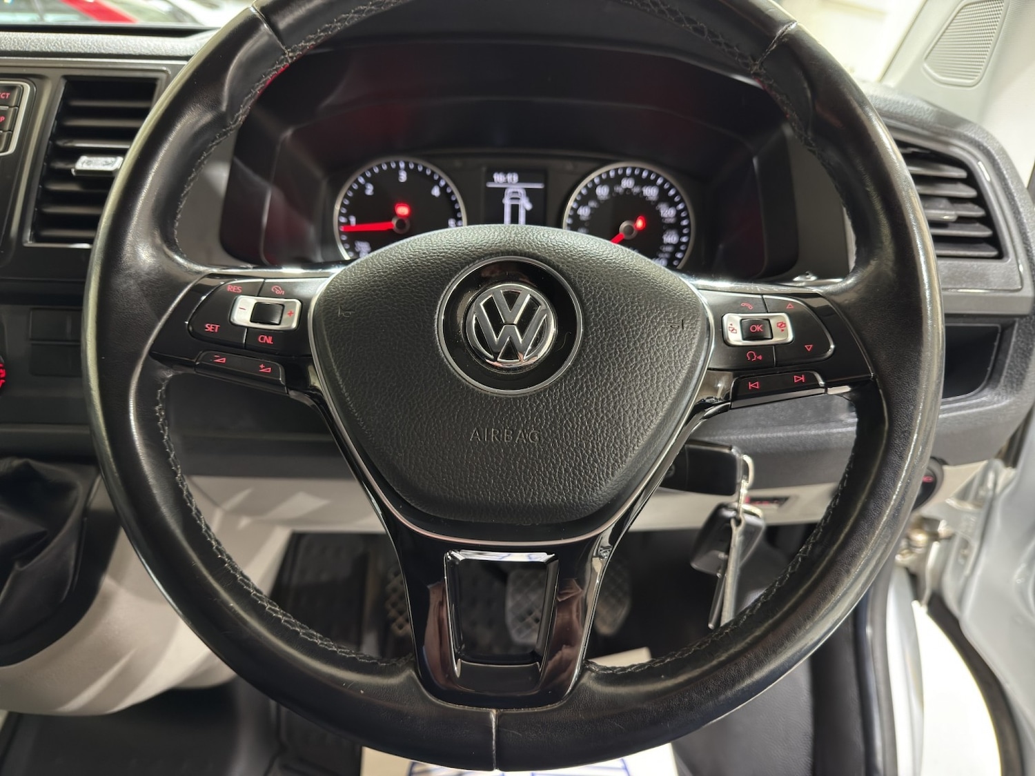 Used Volkswagen Transporter 2017 for sale - 76951115: Photo 6