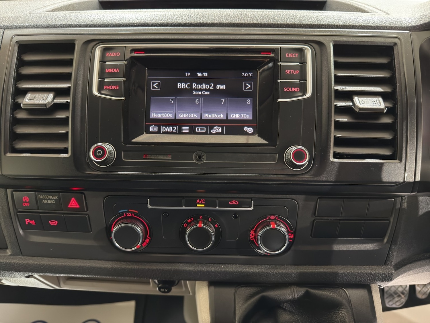 Used Volkswagen Transporter 2017 for sale - 76951115: Photo 8