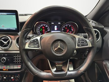 Used Mercedes-Benz GLA 2018 for sale - 77251290: Photo