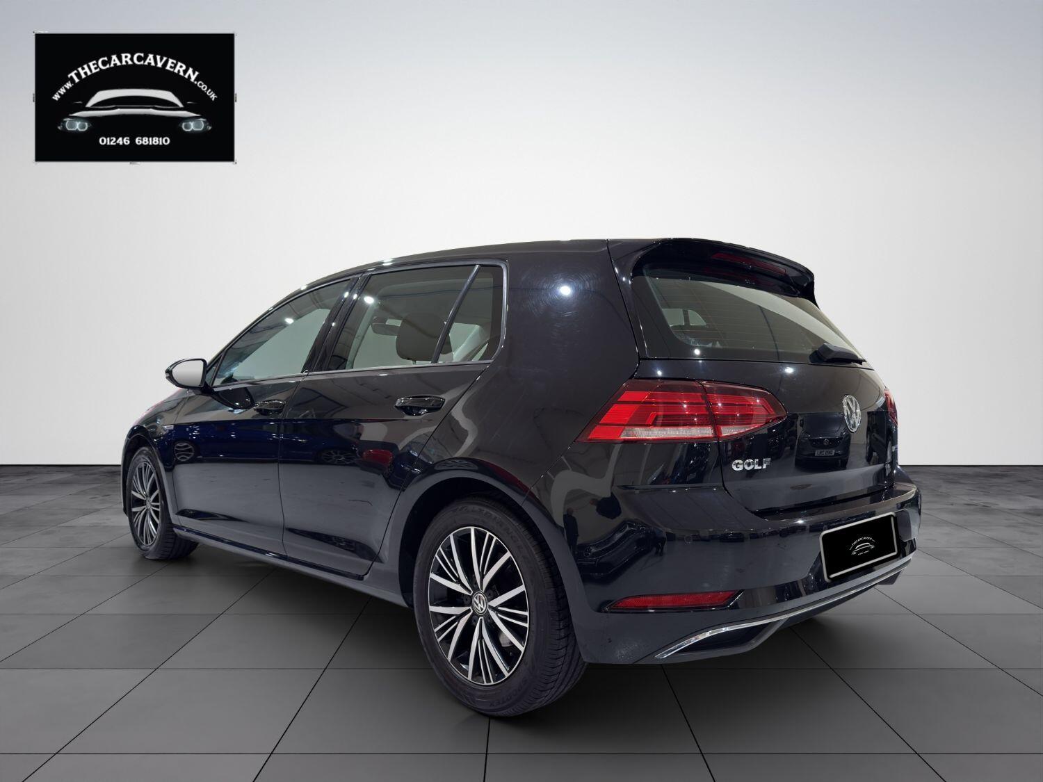 Used Volkswagen Golf 2018 for sale - 76252481: Photo 11