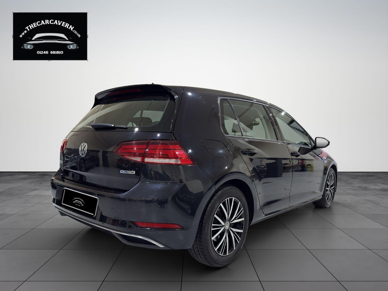 Used Volkswagen Golf 2018 for sale - 76252481: Photo 13