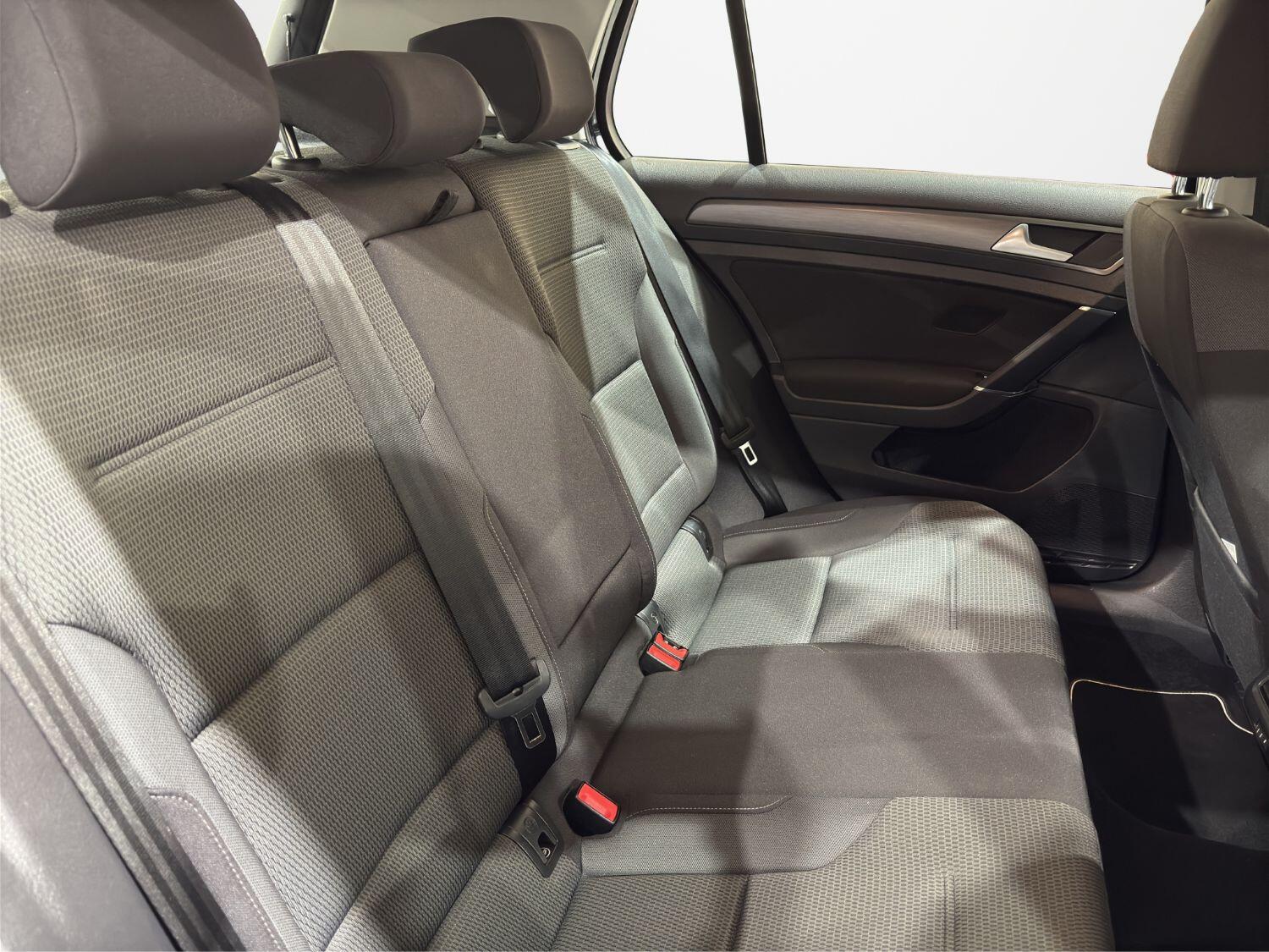 Used Volkswagen Golf 2018 for sale - 76252481: Photo 21