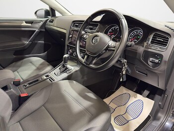 Used Volkswagen Golf 2018 for sale - 76252481: Photo