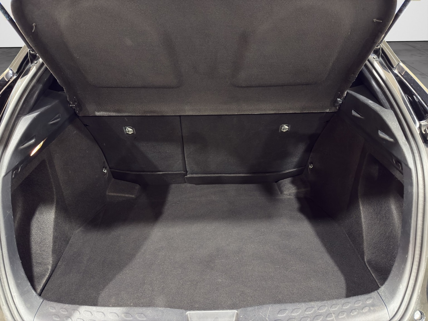 Used Toyota C-HR 2018 for sale - 76407519: Photo 24