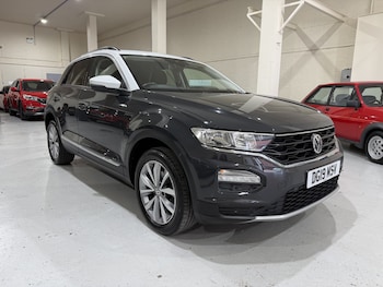 Used Volkswagen T-Roc 2019 for sale - 78168834: Photo
