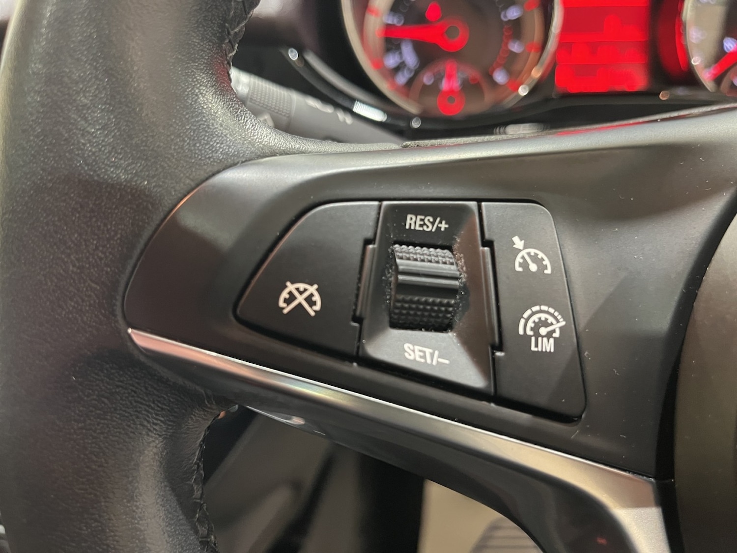 Used Vauxhall ADAM 2015 for sale - 77781580: Photo 17