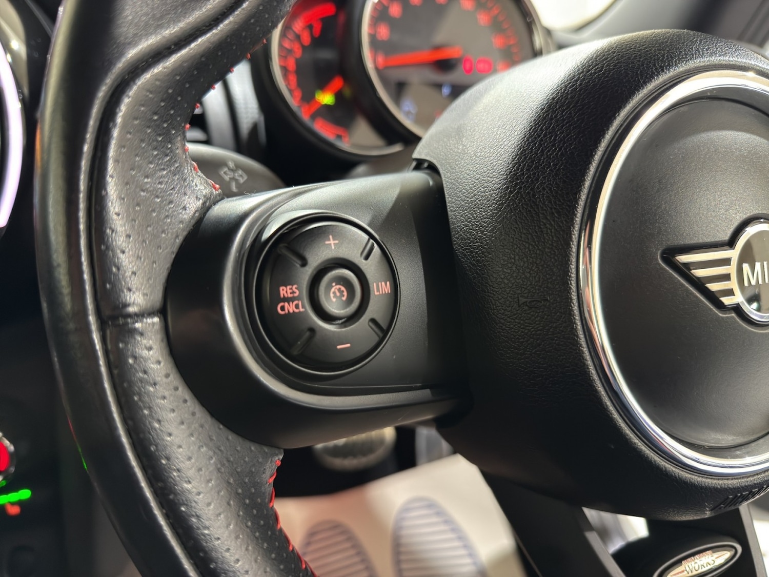 Used MINI Hatch 2019 for sale - 77129537: Photo 18