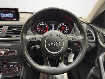 Used Audi Q3 2017 for sale - 76252503: Photo