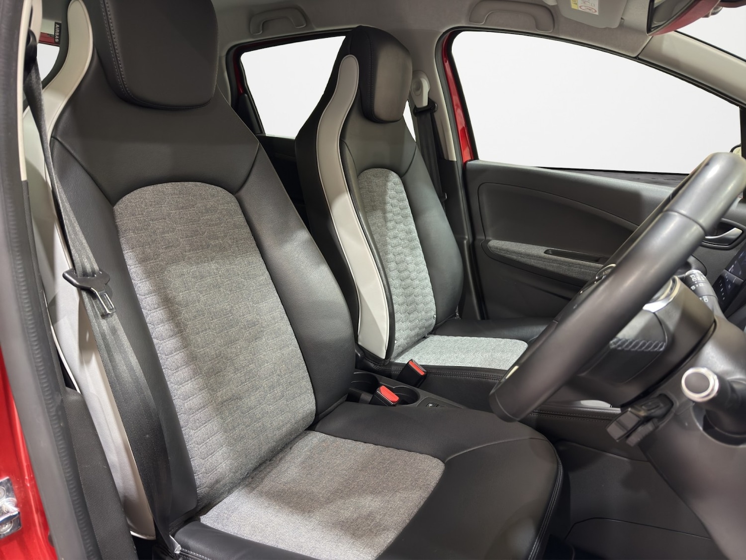 Used Renault Zoe 2020 for sale - 77572901: Photo 5