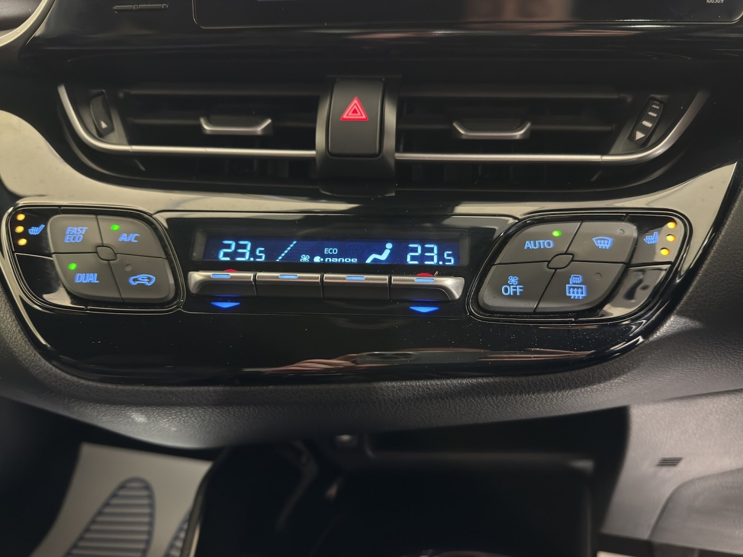 Used Toyota C-HR 2018 for sale - 77154379: Photo 18