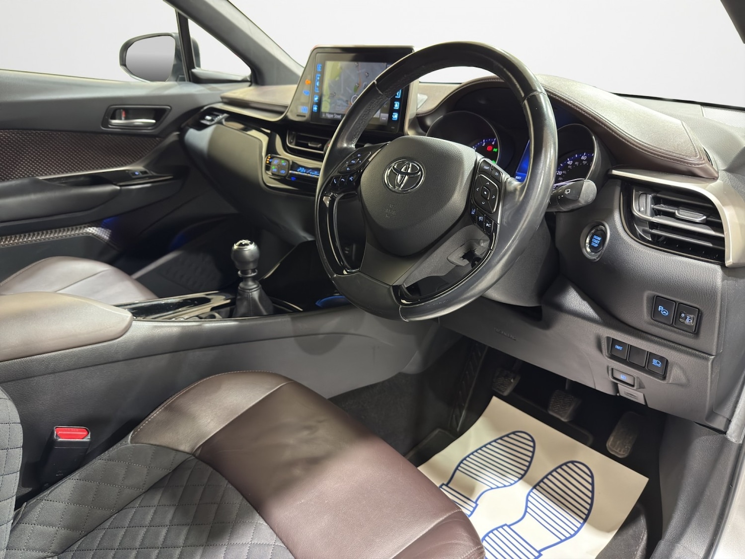 Used Toyota C-HR 2018 for sale - 77154379: Photo 4