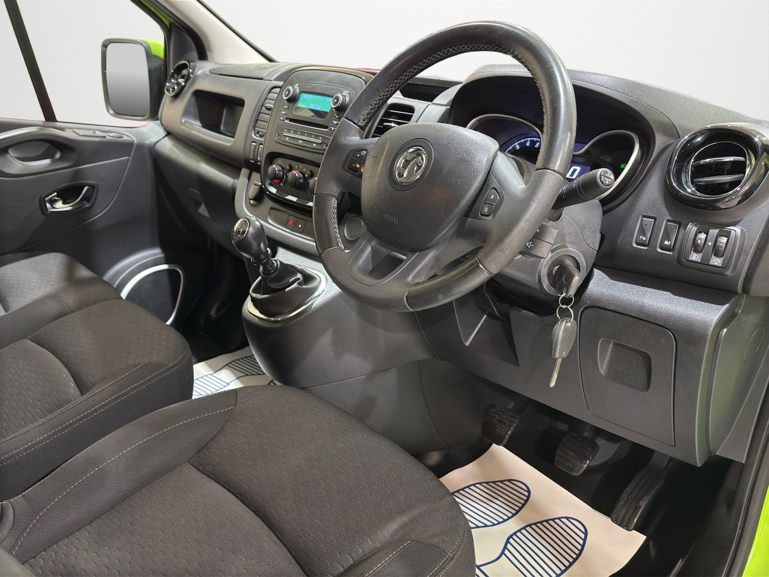 Used Vauxhall Vivaro 2016 for sale - 77289159: Photo 4