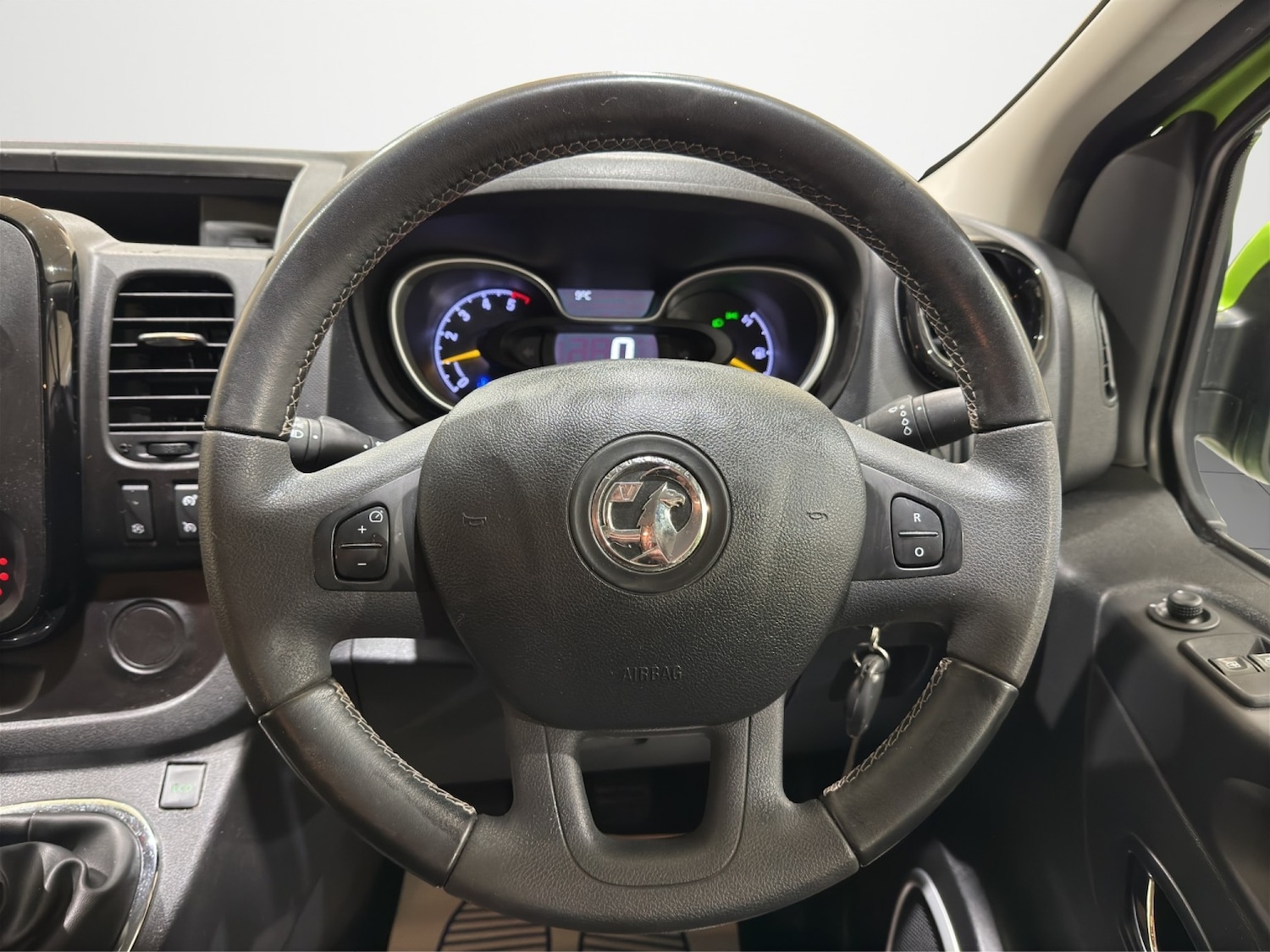 Used Vauxhall Vivaro 2016 for sale - 77289159: Photo 6