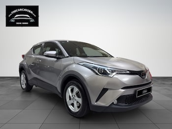Used Toyota C-HR 2018 for sale - 77065664: Photo