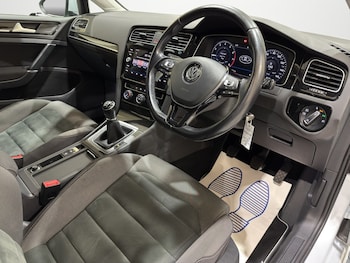 Used Volkswagen Golf 2018 for sale - 76252480: Photo