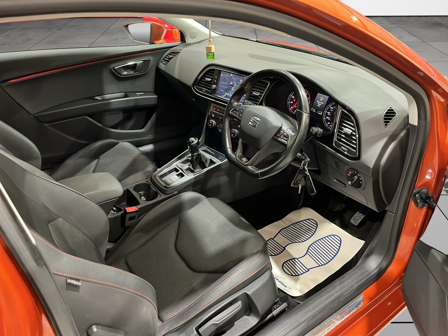 Used SEAT Leon 2018 for sale - 76547800: Photo 11