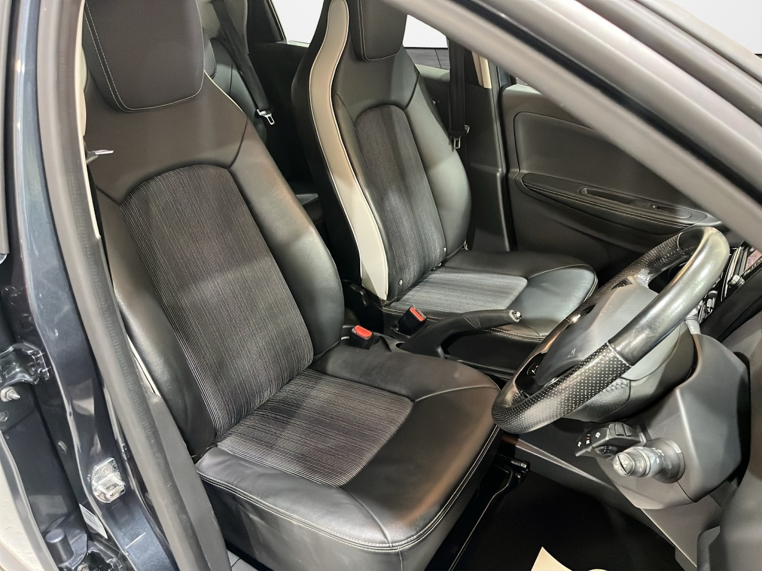 Used Renault Zoe 2019 for sale - 76252482: Photo 12