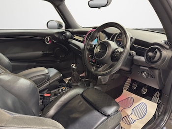 Used MINI Hatch 2019 for sale - 77572899: Photo