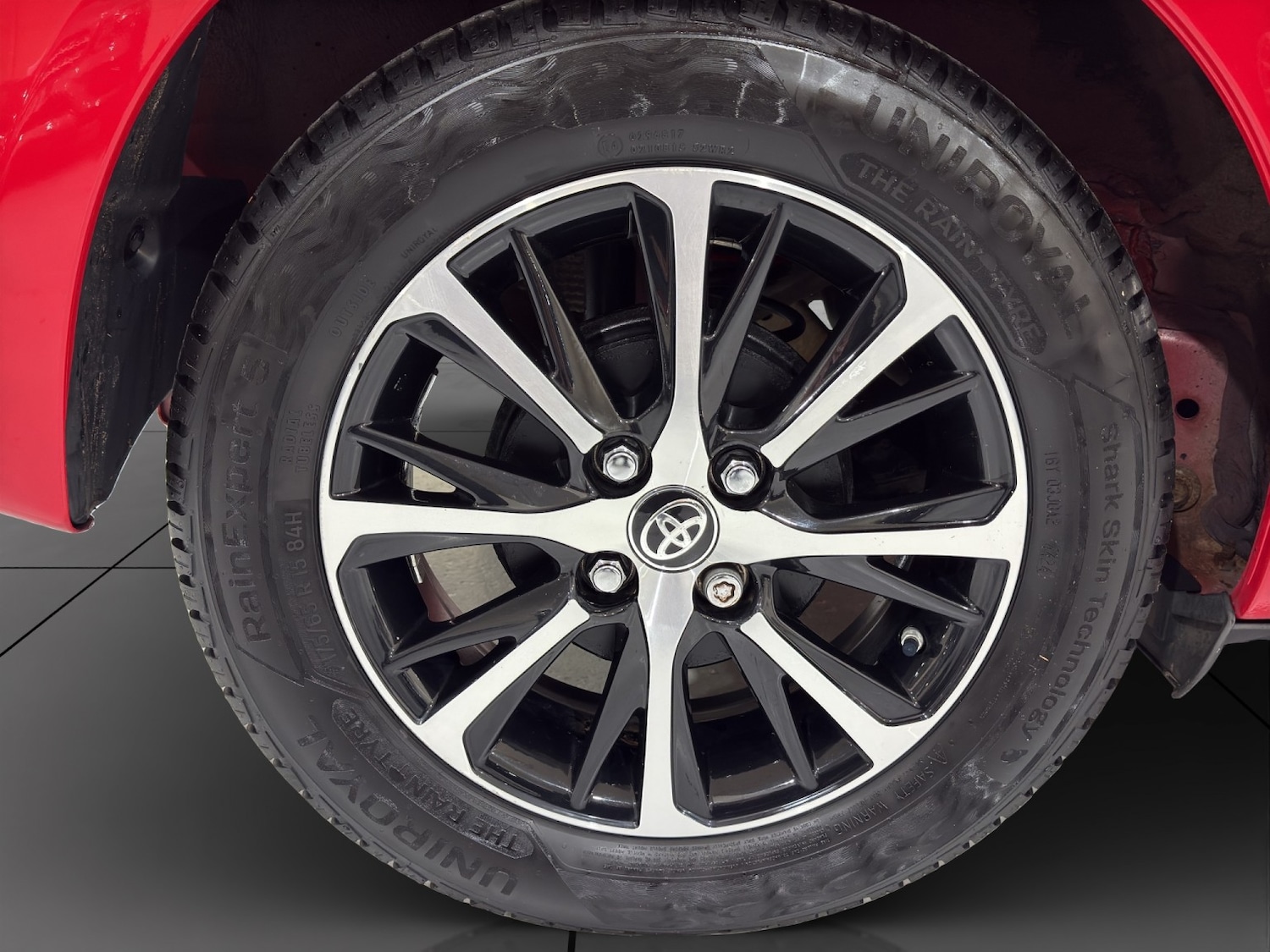 Used Toyota Yaris 2018 for sale - 76293189: Photo 27