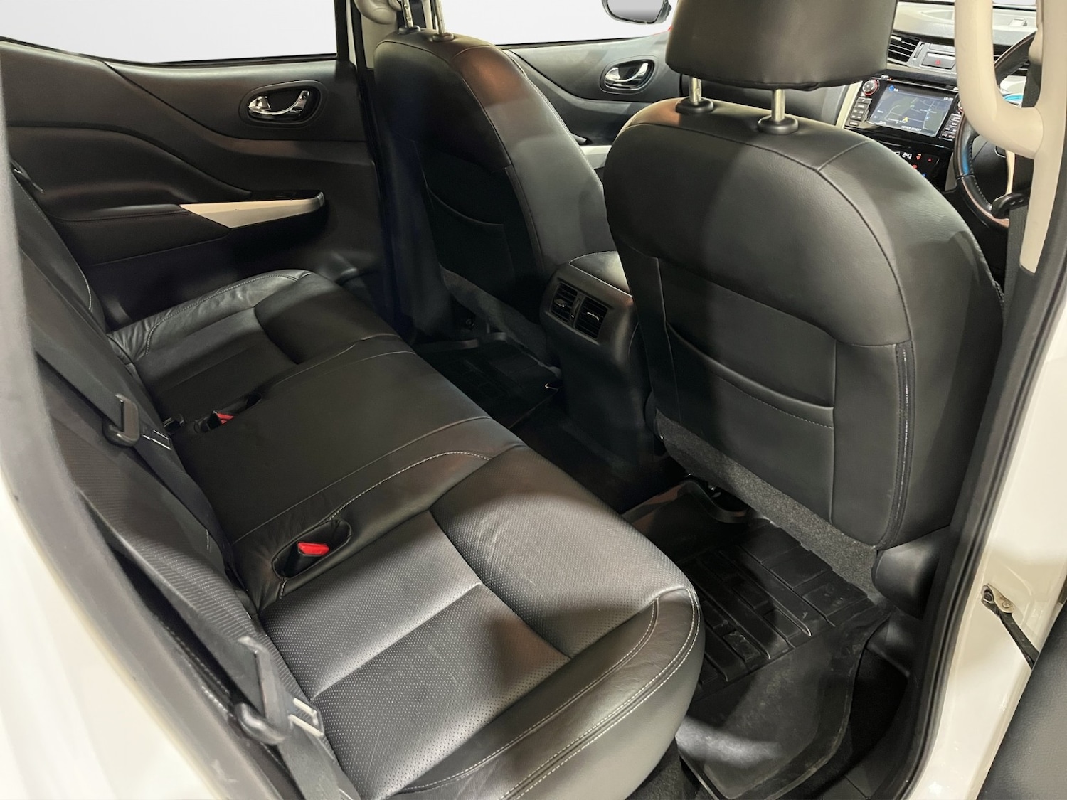 Used Nissan Navara 2017 for sale - 77548310: Photo 17