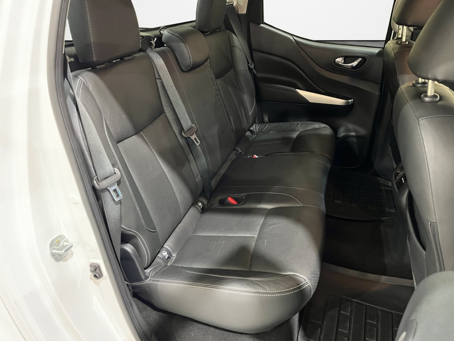 Used Nissan Navara 2017 for sale - 77548310: Photo 18