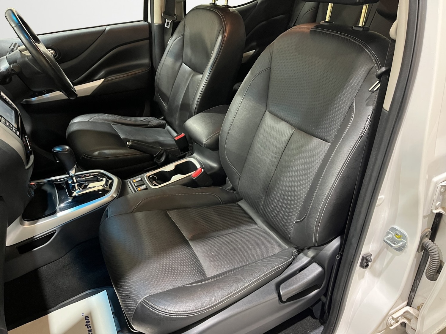 Used Nissan Navara 2017 for sale - 77548310: Photo 20