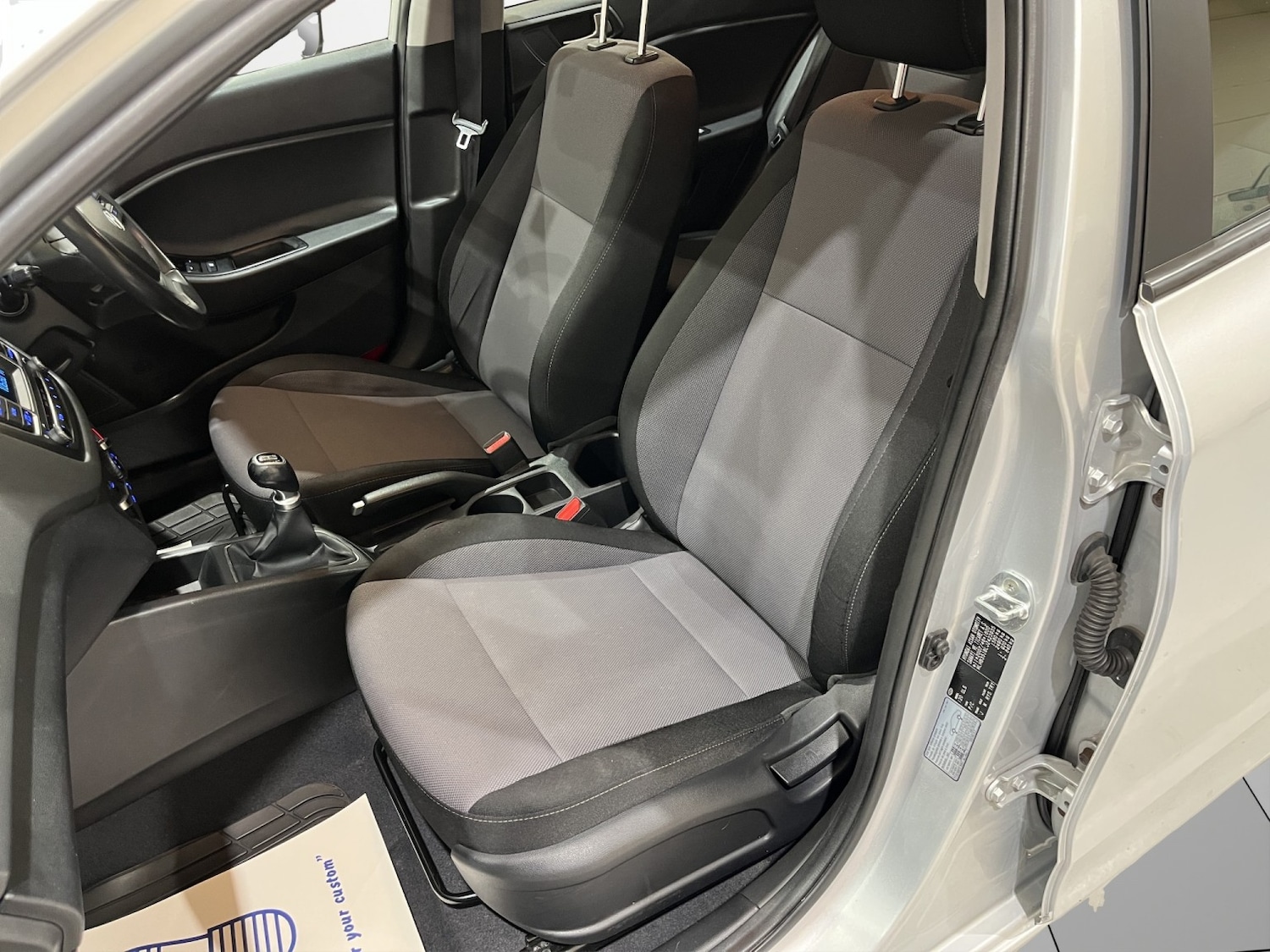 Used Hyundai i20 2018 for sale - 76725573: Photo 19