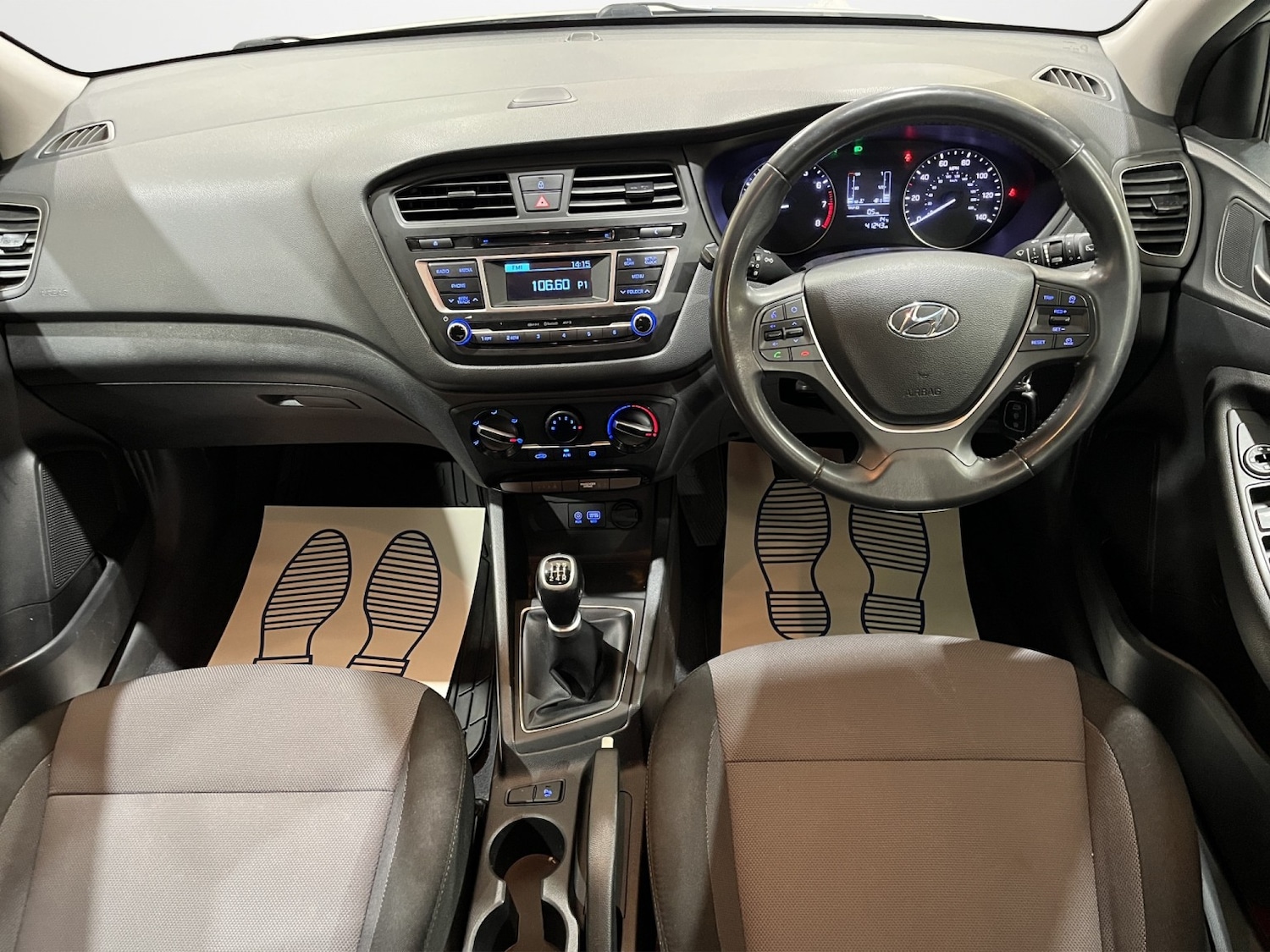 Used Hyundai i20 2018 for sale - 76725573: Photo 5