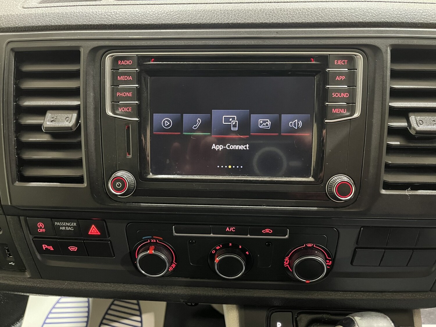 Used Volkswagen Transporter 2018 for sale - 78168754: Photo 12