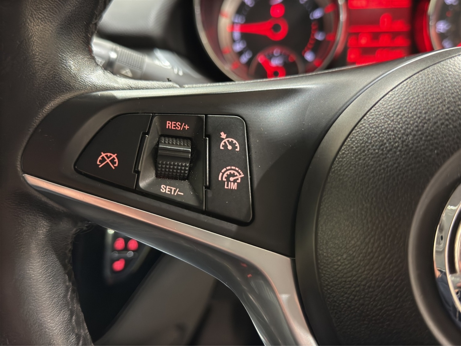 Used Vauxhall ADAM 2017 for sale - 77296819: Photo 18