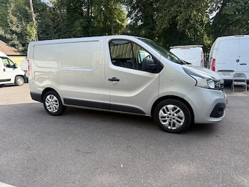 Used Renault Trafic 2017 for sale - 79399325: Photo