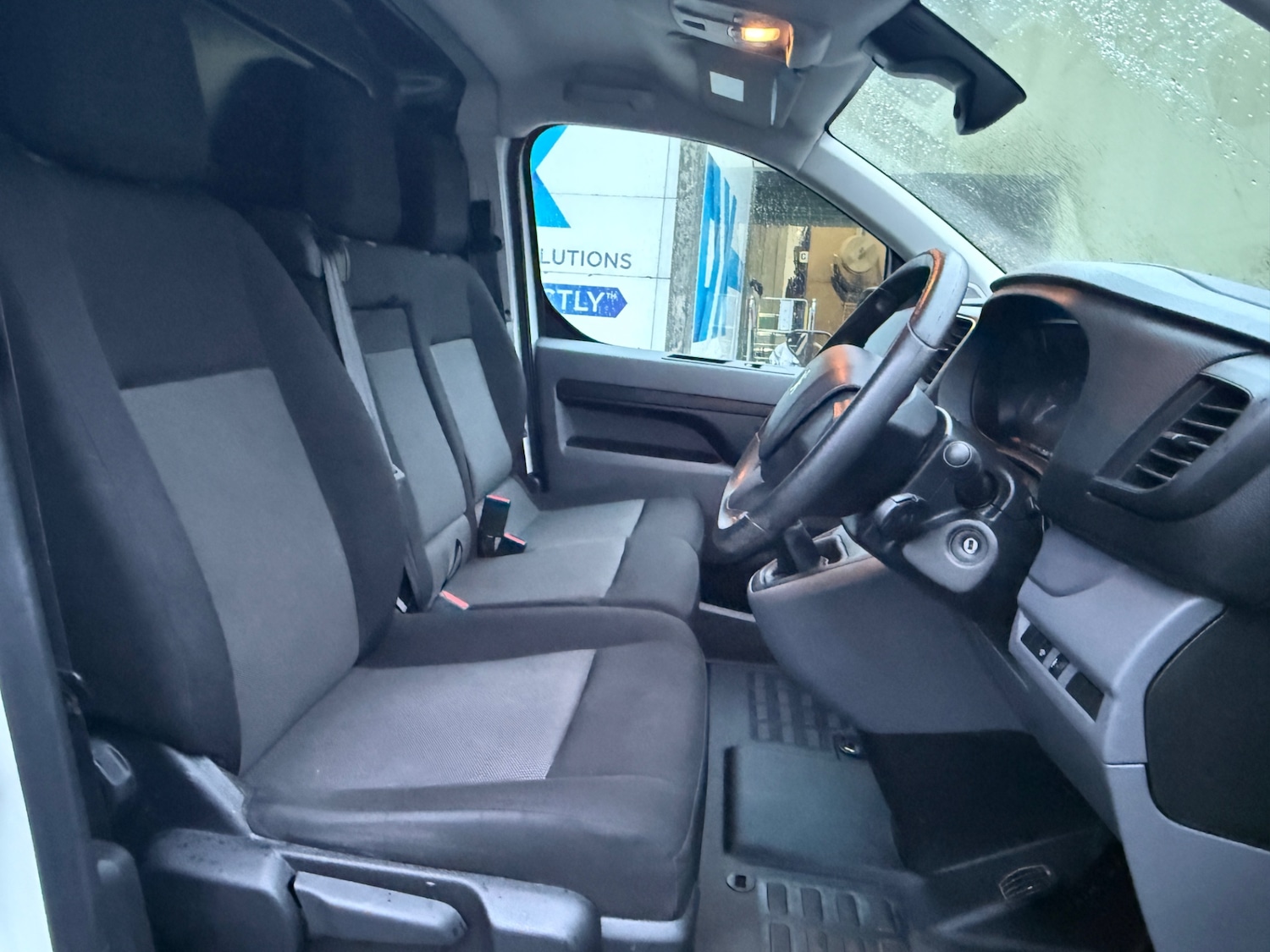 Used Peugeot Expert 2022 for sale - 76899713: Photo 9