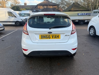 Used Ford Fiesta 2016 for sale - 76918088: Photo