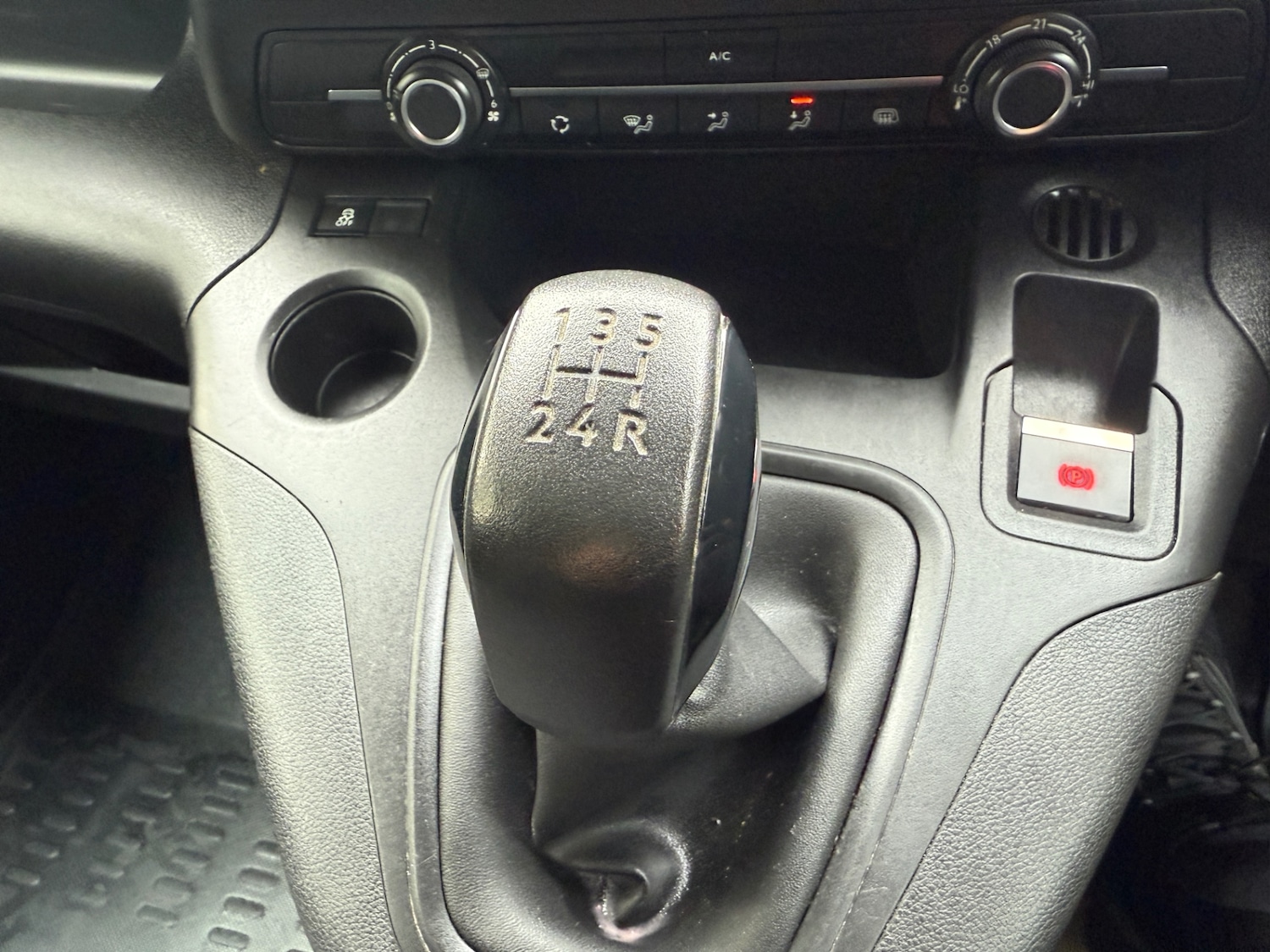 Used Peugeot Partner 2019 for sale - 76387441: Photo 22