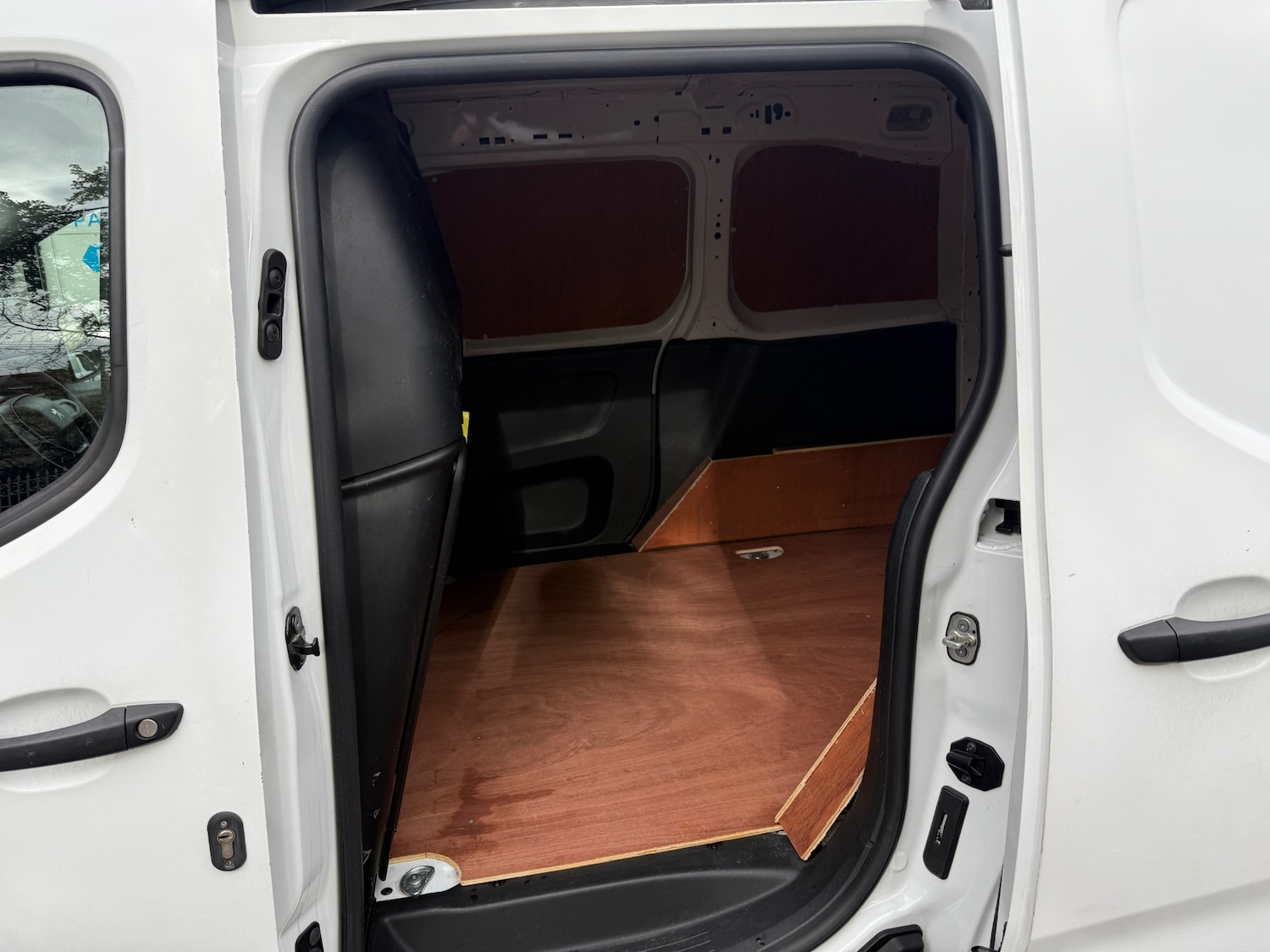 Used Peugeot Partner 2019 for sale - 76387441: Photo 25