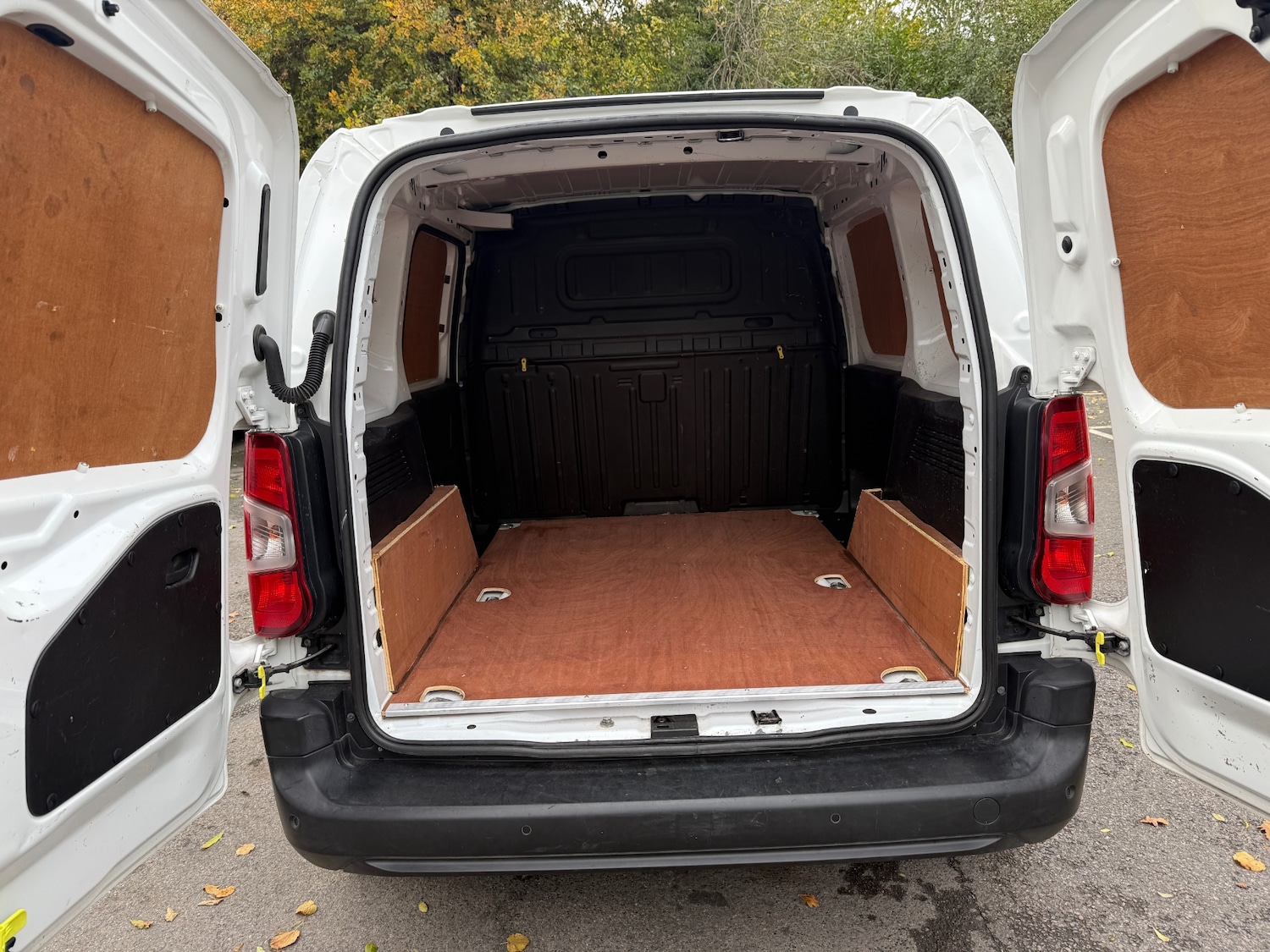 Used Peugeot Partner 2019 for sale - 76387441: Photo 8