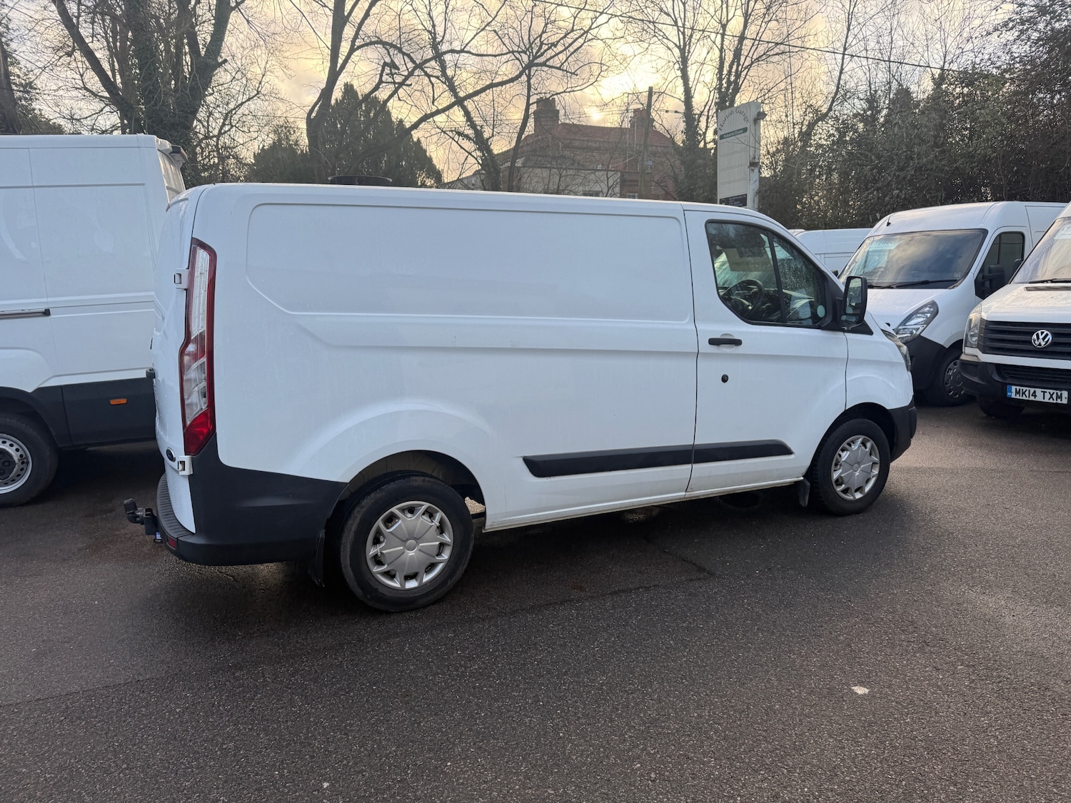 Used Ford Transit Custom 2017 for sale - 77228484: Photo 2