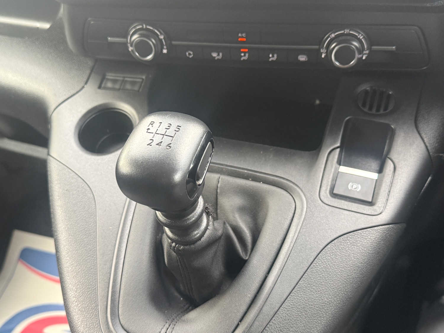 Used Peugeot Partner 2022 for sale - 76649635: Photo 15