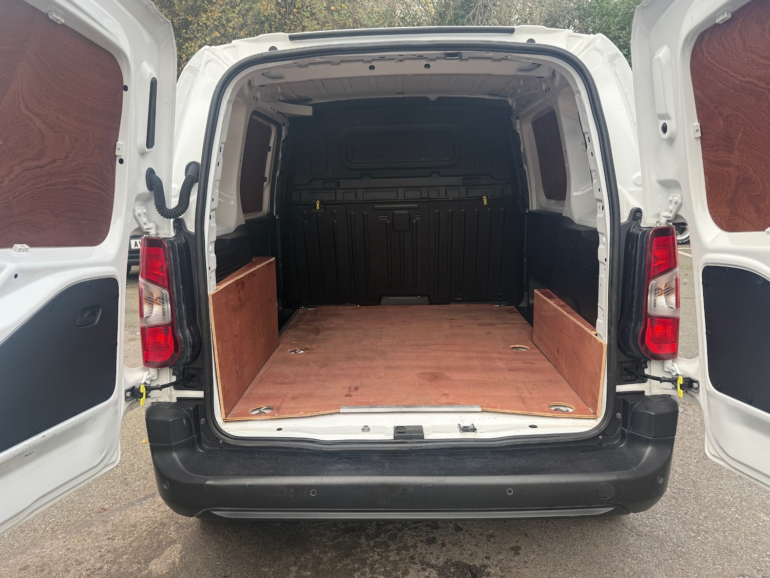 Used Peugeot Partner 2022 for sale - 76649635: Photo 26